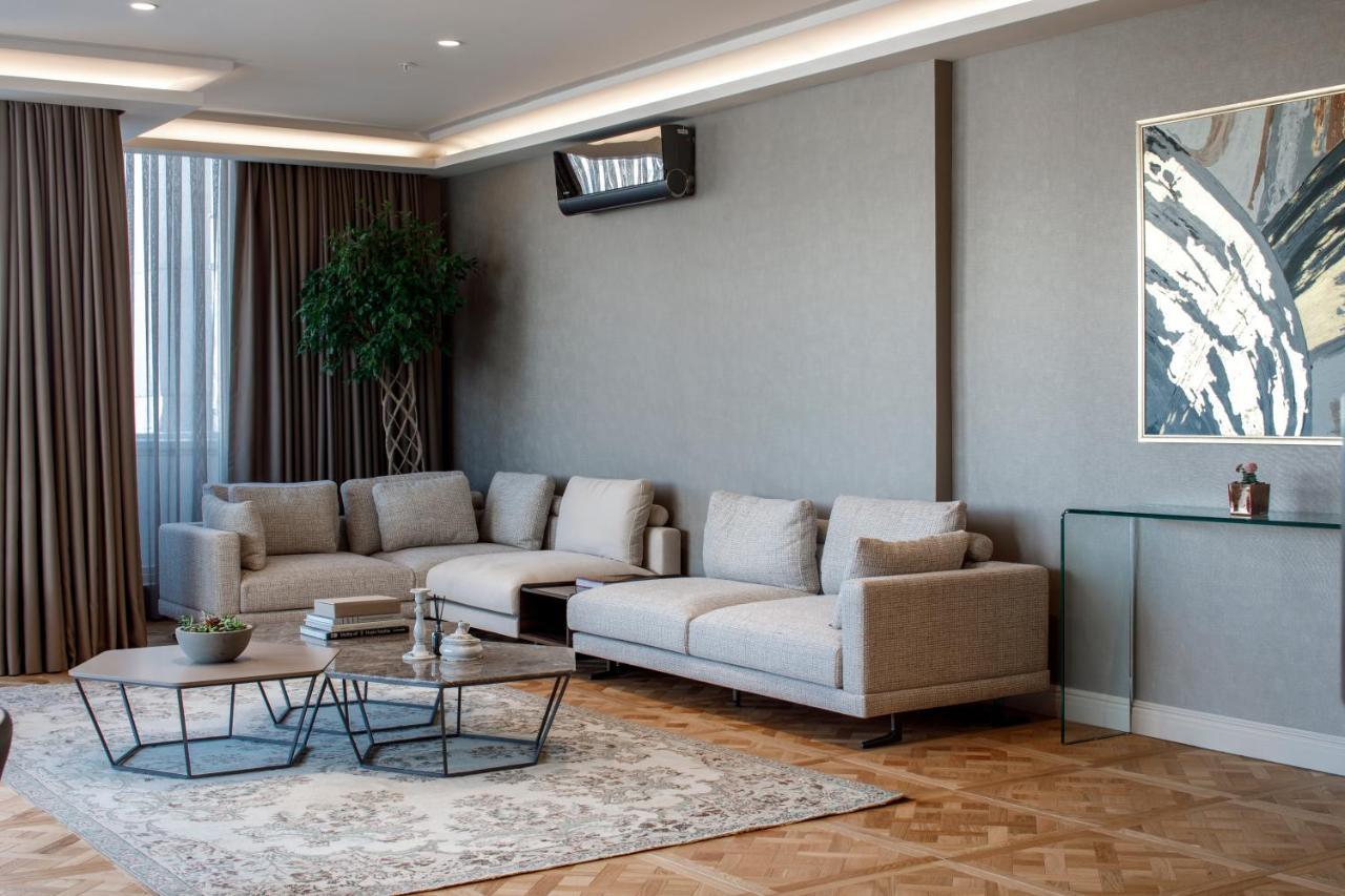 Lazzoni Hotel Istanbul Exteriör bild A living room