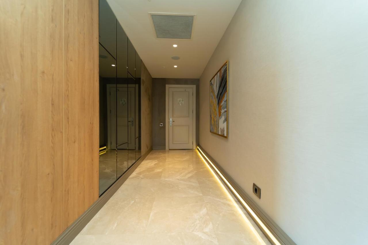 Lazzoni Hotel Istanbul Exteriör bild A corridor in a private house