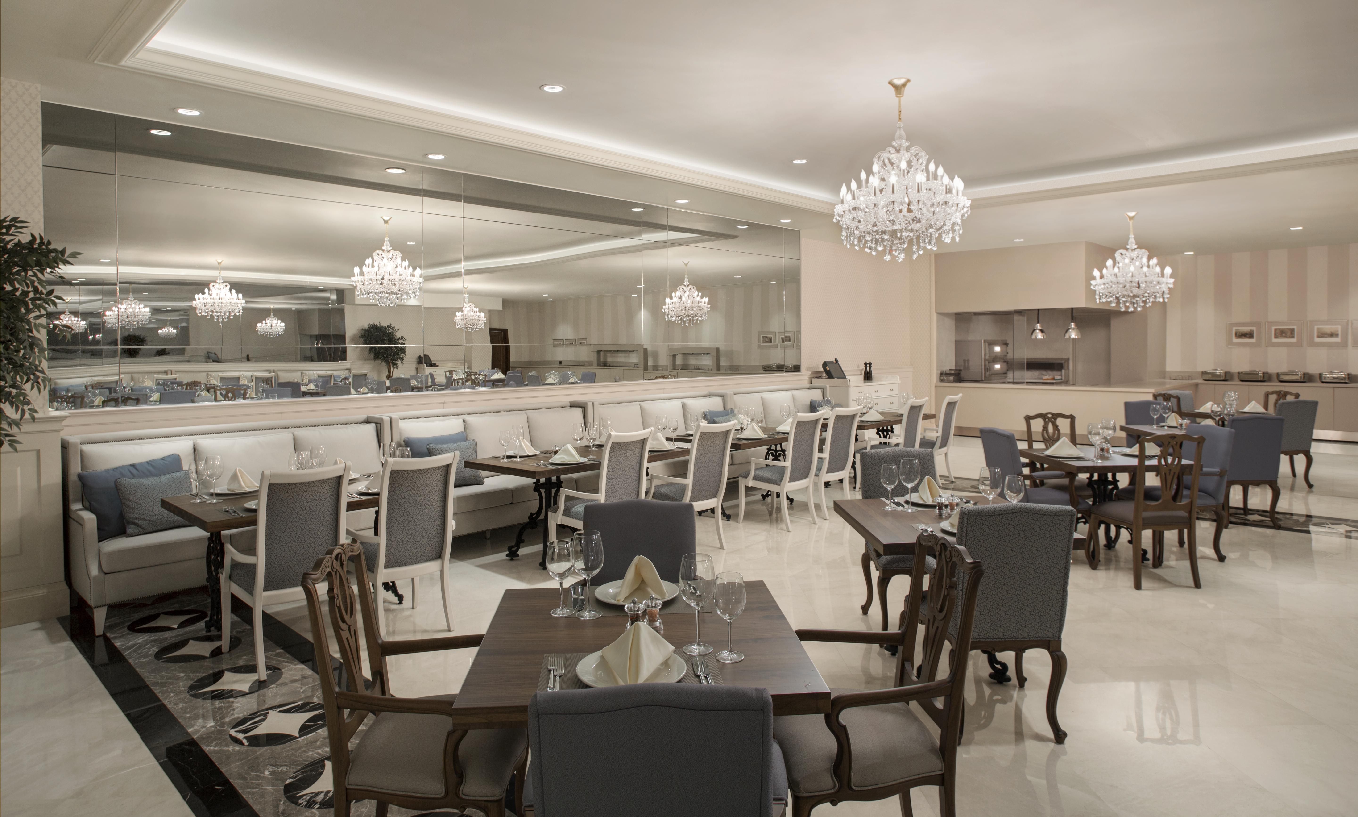 Lazzoni Hotel Istanbul Exteriör bild The restaurant