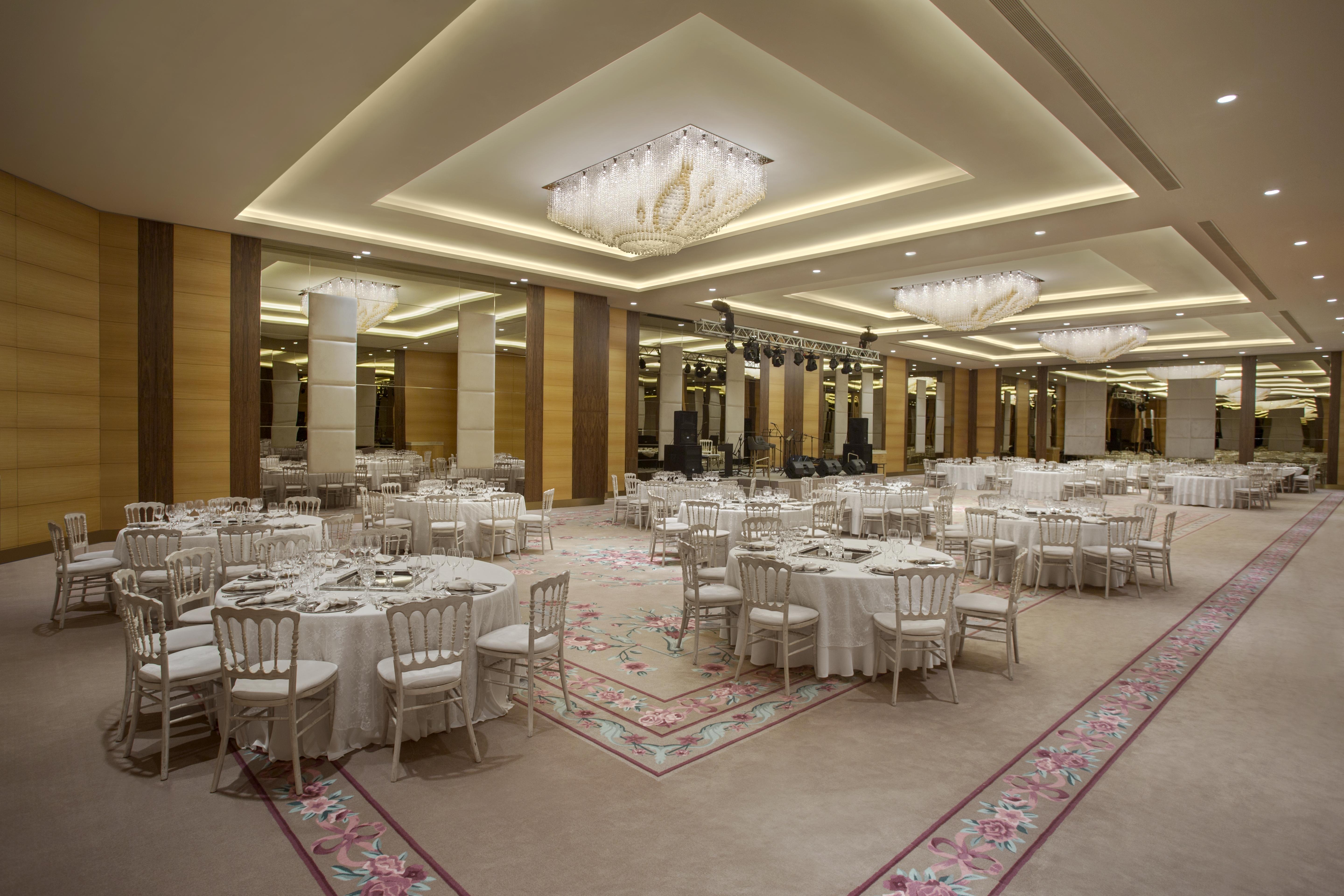 Lazzoni Hotel Istanbul Exteriör bild The ballroom