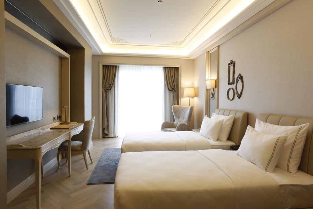 Lazzoni Hotel Istanbul Exteriör bild Deluxe Room