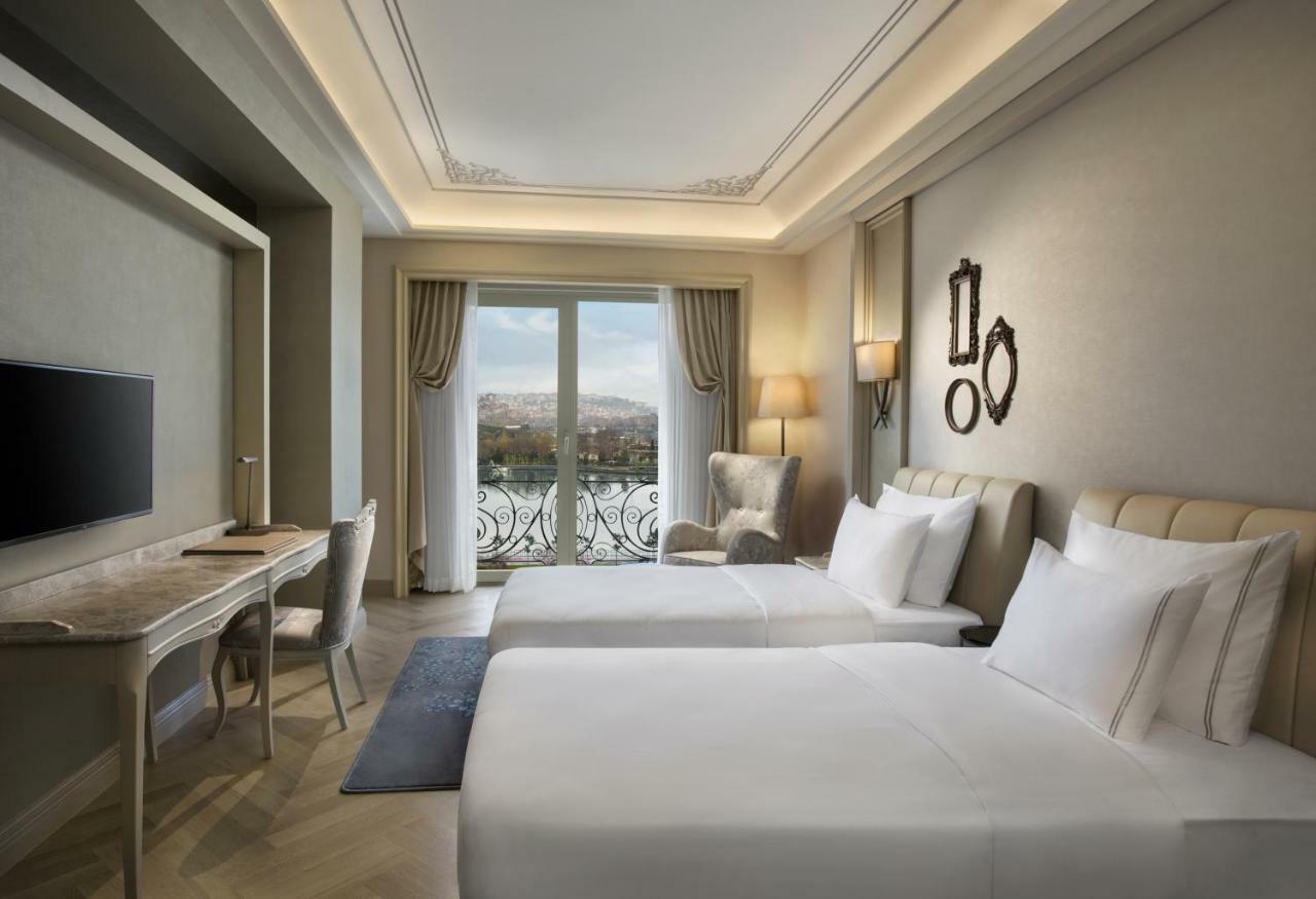 Lazzoni Hotel Istanbul Exteriör bild Deluxe Room